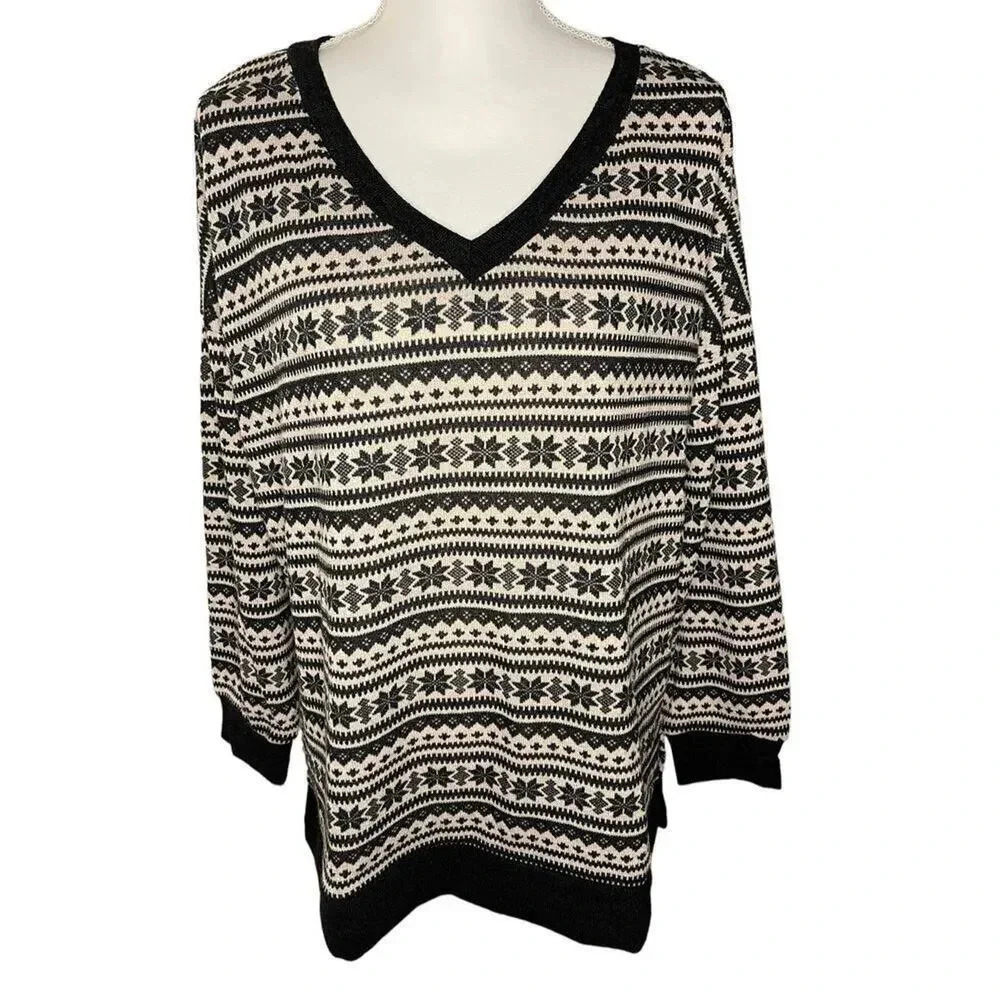 Sew In Love Women’s Medium Let It Snow Striped‎ Snowflake V-Neck Sweater